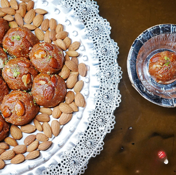 Amritsari Pinni | Made with Pure Desi Ghee & Love